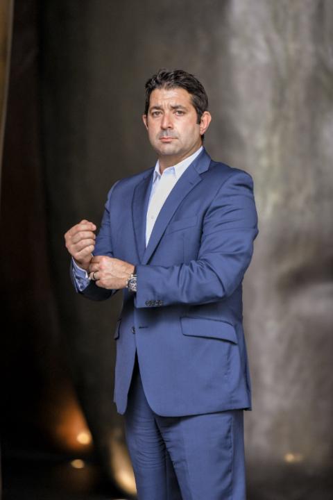 Cesar Ravan