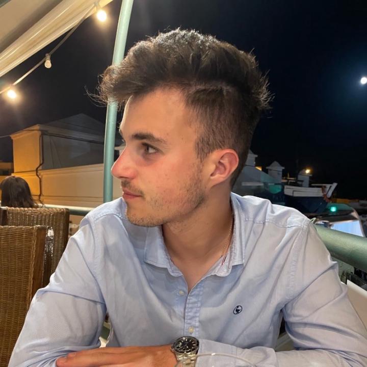 Alberto González Fernández