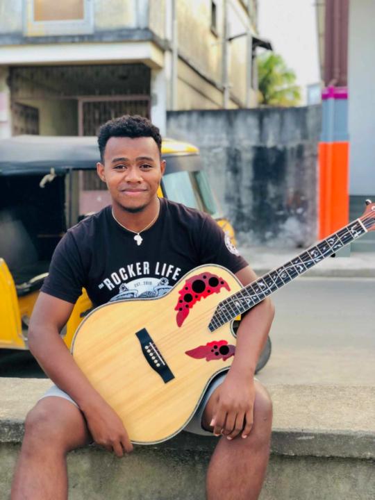 Fanojo valintsoa Fetraniaina