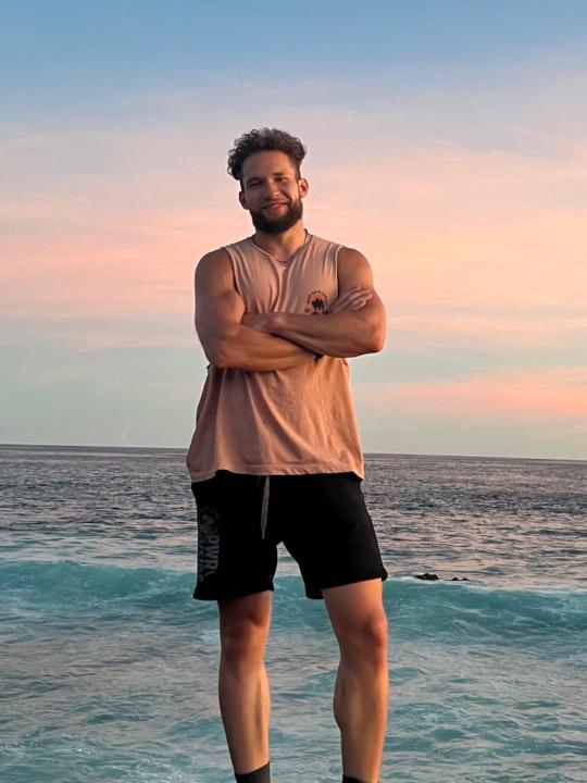 𝗔𝗻𝗱𝗿𝗲𝘄 𝗗𝗲𝗺𝗰𝗵𝗲𝗻𝗸𝗼