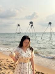 雅琪 何