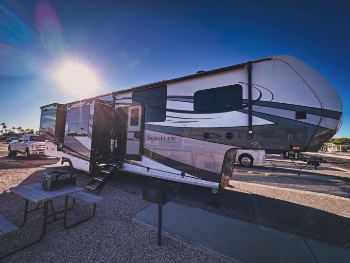 Hi, I'm a Prompt Widow :)