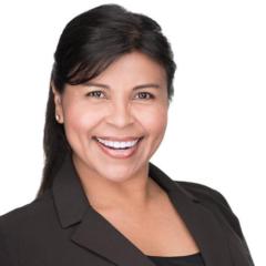 Yesenia Pincombe