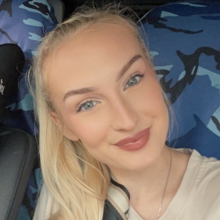 Evelyn Jay
