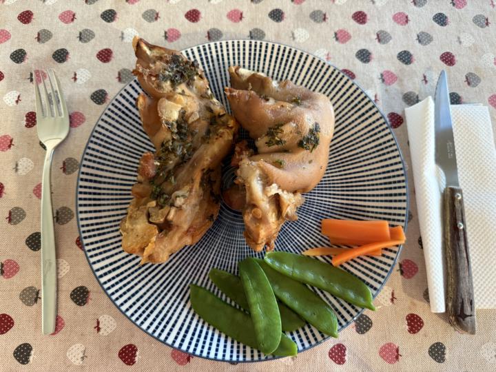 Pies de cerdo 🐖 y tirabeques 🫛 