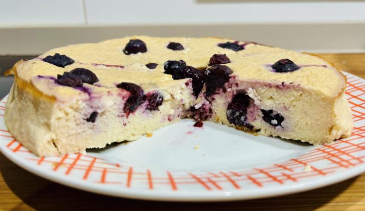 Pastel de yogur y arándanos 