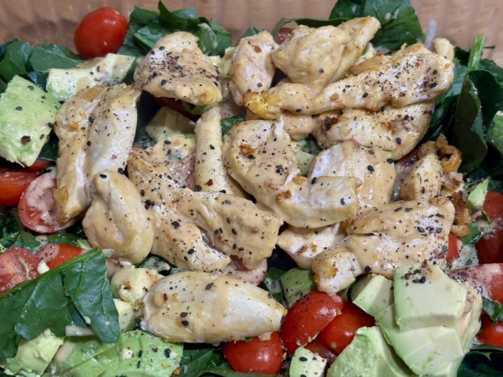 Ensalada de pollo a la mostaza