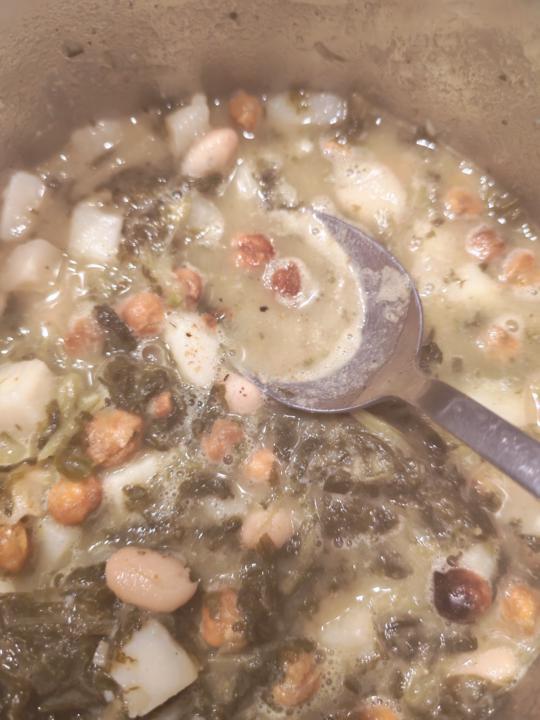 CALDO GALLEGO Y SNACK DE GARBANZOS