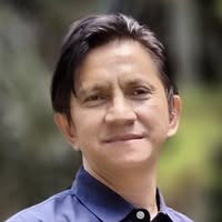 Dani Julius Manopo