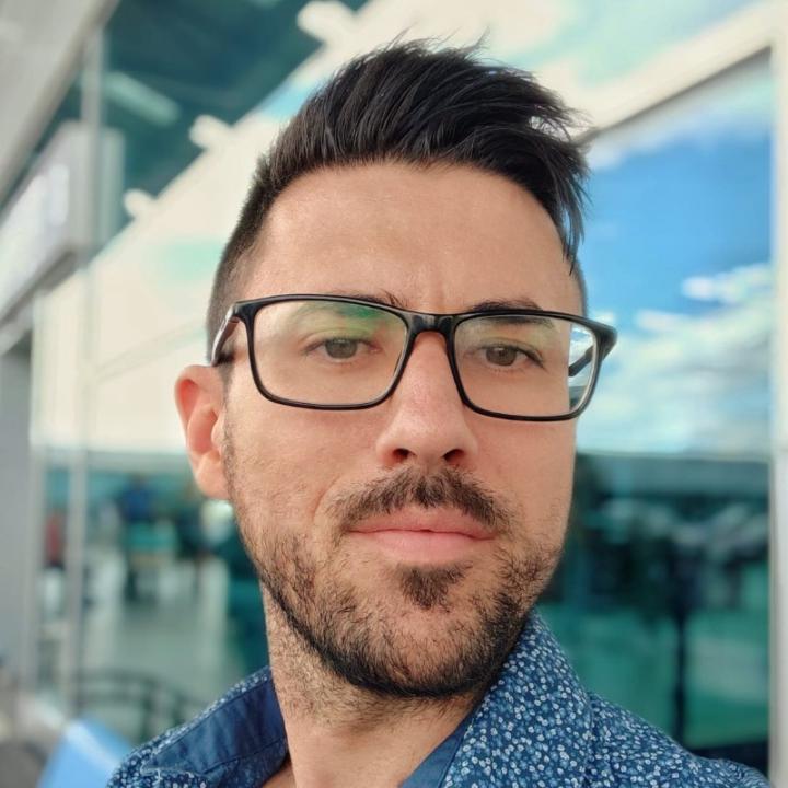 Carlos González