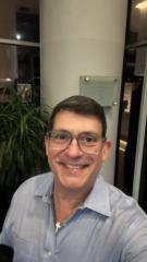 Luis M Bruzual Yepez