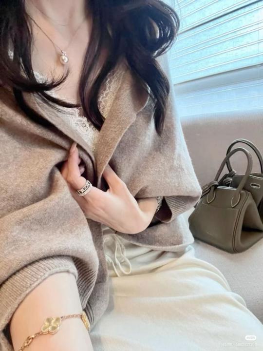 Faceless Bi
