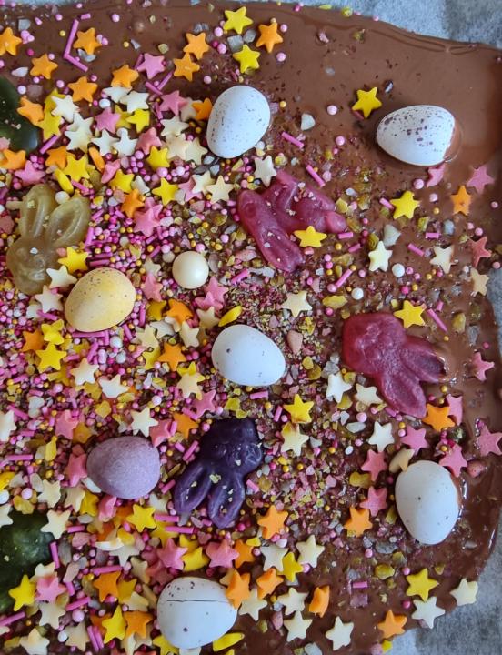 Easter Activity Idea (that actually works with kids 🐣🍫)