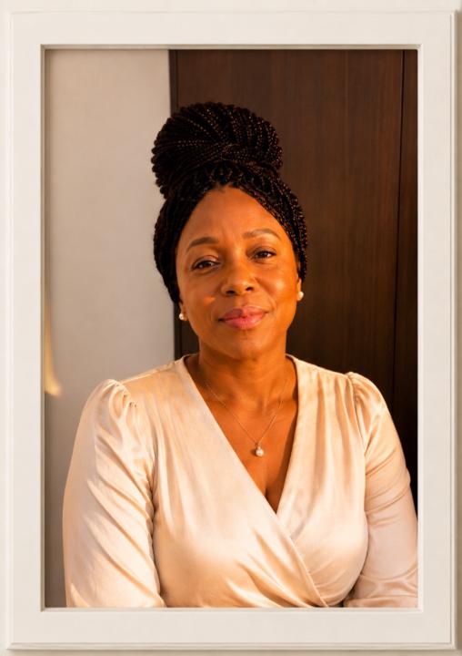 Dr Carolinelee Abraham