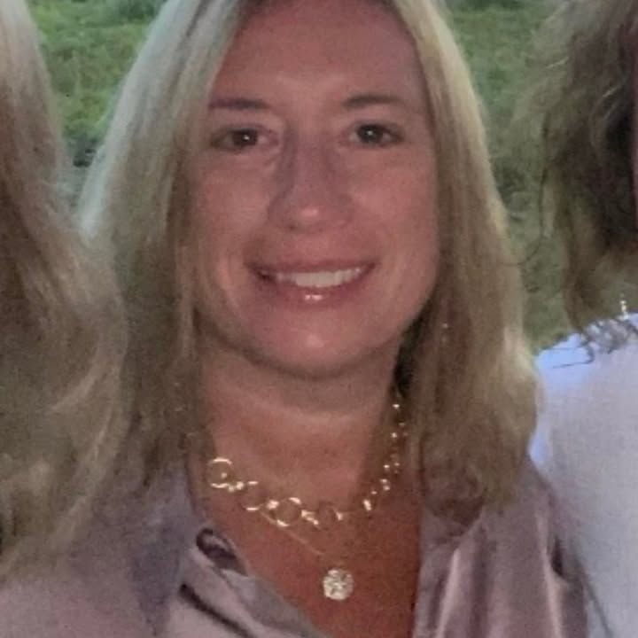 Elaine Carr