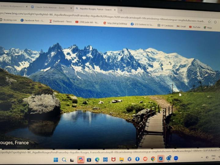 Look what popped up as my laptop Screensaver this morning...