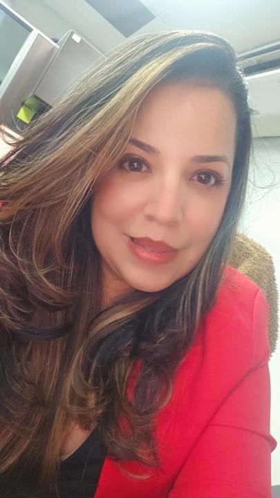 Iris Jaen