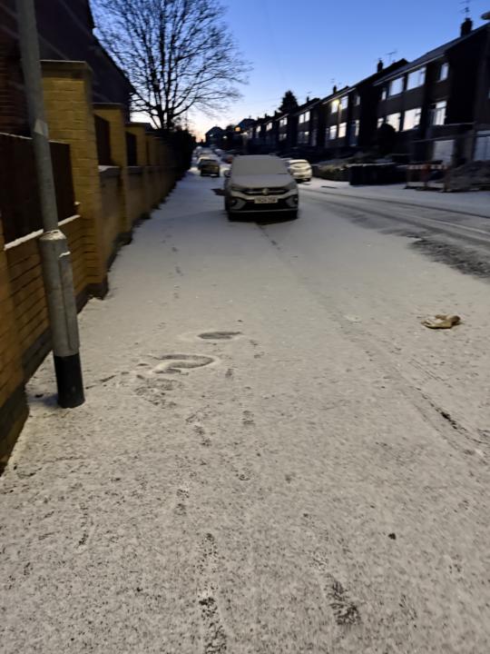 🥶 Morning team! Another cold one out there today…