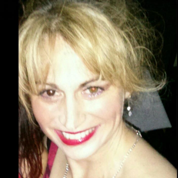 Nancy R