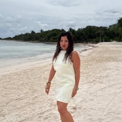 Carrie Colón