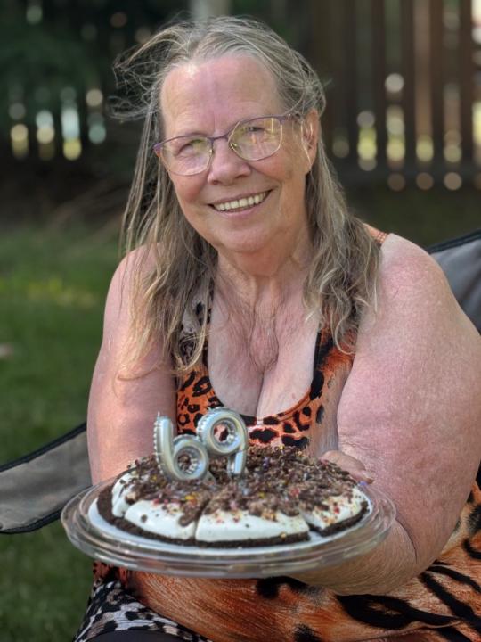 Linda Theriault