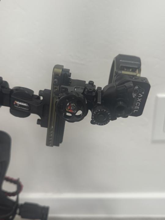 Hoyt Bow pictures