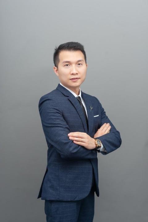 Hoang Le