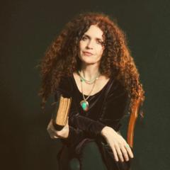 Ana Alcaide