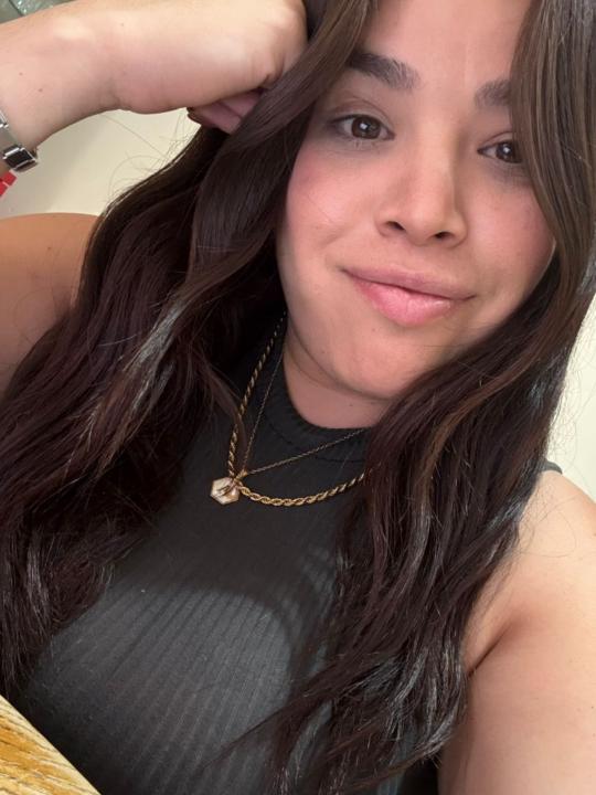 Almahra Bustamante