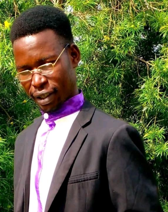 Pastor emmanuel Ayume