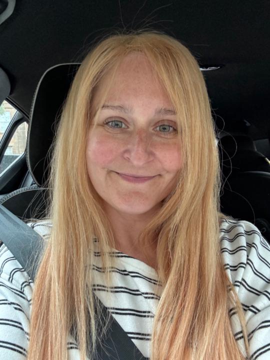 Linzi Roberts