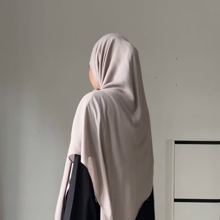Alishba Khan