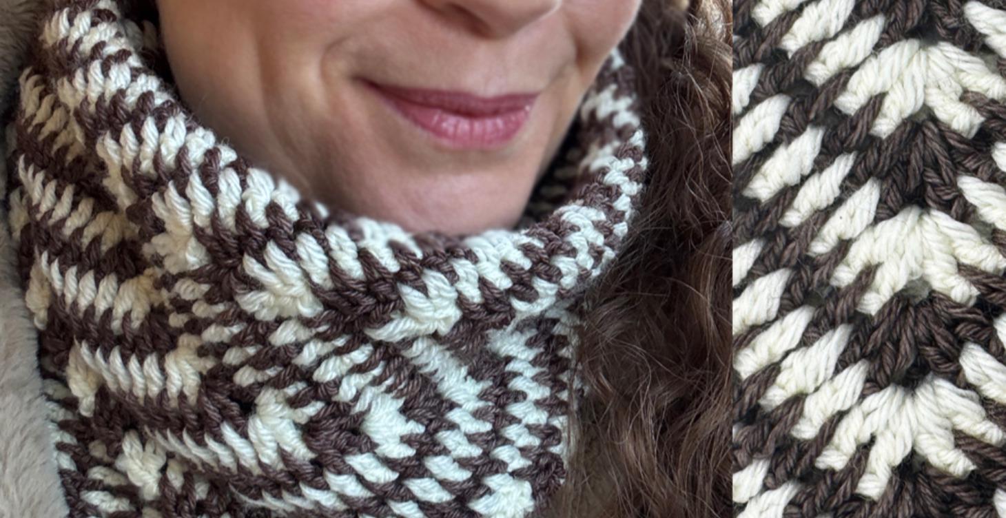 Crochet a Cowl with a Chevron Stitch