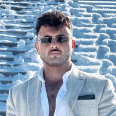 Enis Izet