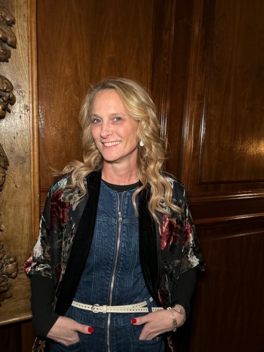 Lori De La Torre