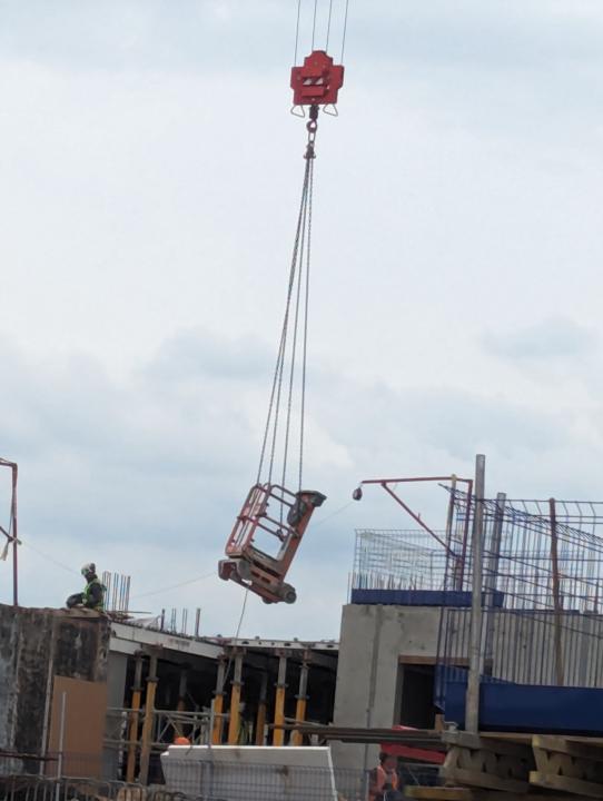 Case Study 45: Unsafe Continuation of an Incorrect Lift 