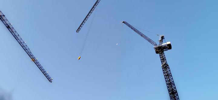 Case Study 22: Multiple Cranes Operating Without Proper Coordination 