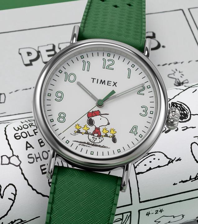 Snoopy hits the Links