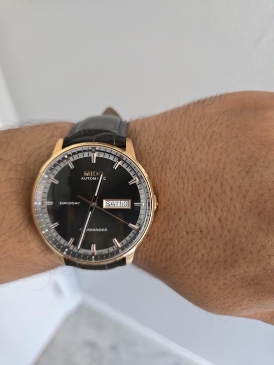 Mido Commander II 