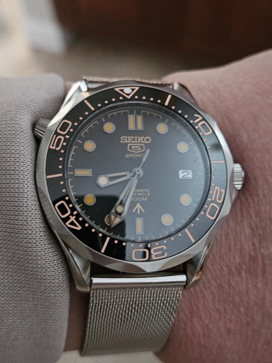 Black & Tan Seiko Bond Day