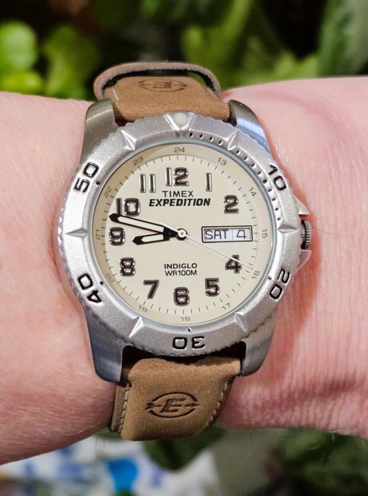 Day #04 of the 30 Day Challenge → Timex Expedition Day/Date