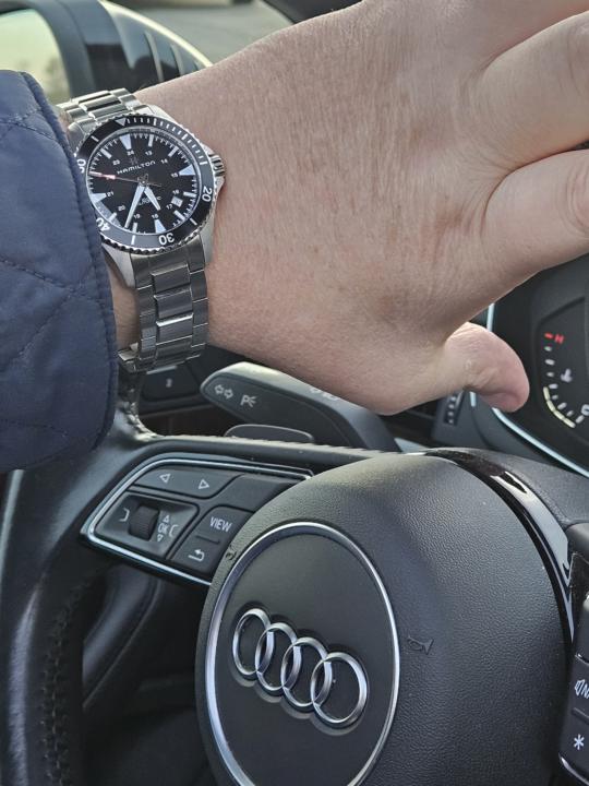 Hamilton Khaki Friday