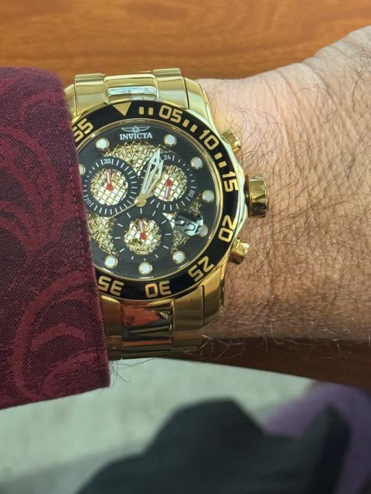 Black and Gold Invicta