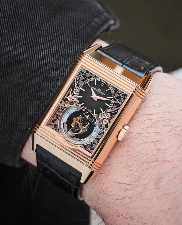 Jaeger LeCoultre releases a new Reverso Hybris Artistica