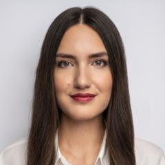 Kristina Kuriakova - Handlíř