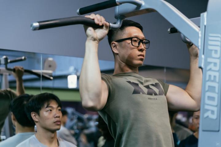 施 信沂