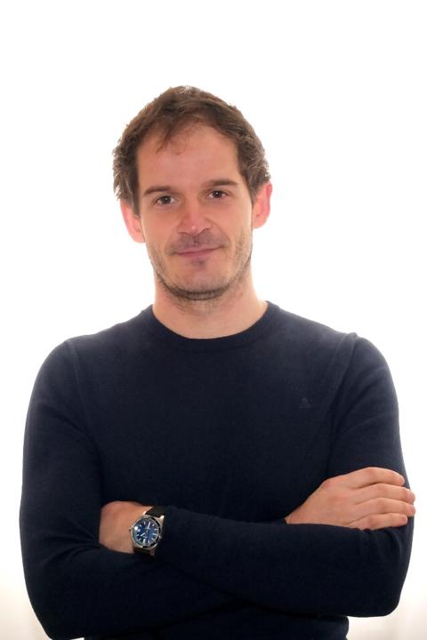 Antonio H e