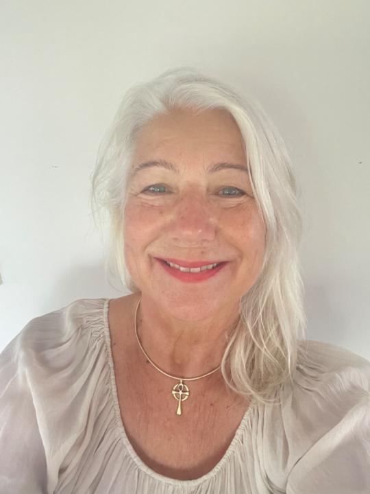 Esther Shelley
