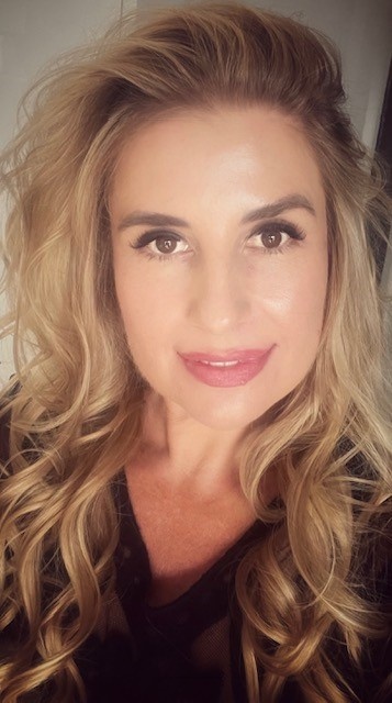 Adriana Bekker