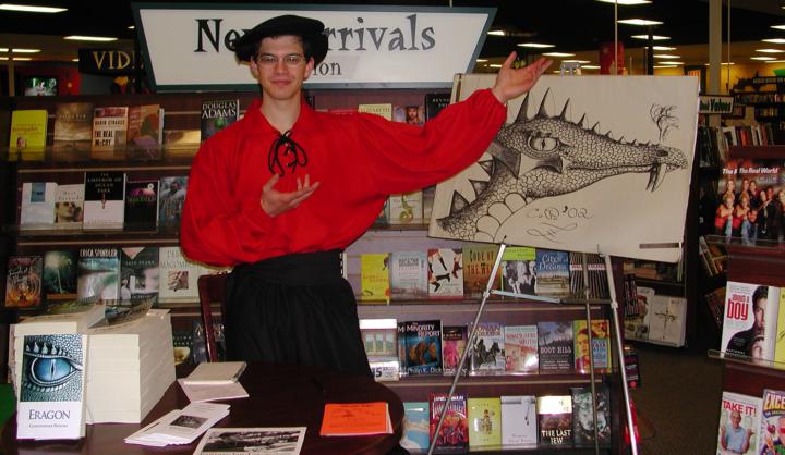 📖 AUTHOR STORY 📖 Christopher Paolini